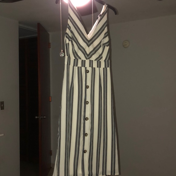 Dresses & Skirts - Mid length dress